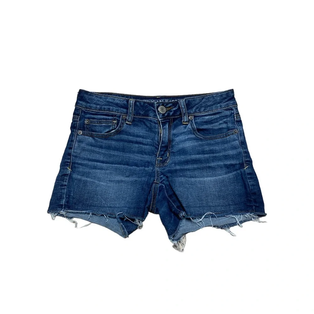 American Eagle Shortie Jean Shorts Women’s 4 Blue Denim Raw Hem Casual Low Rise